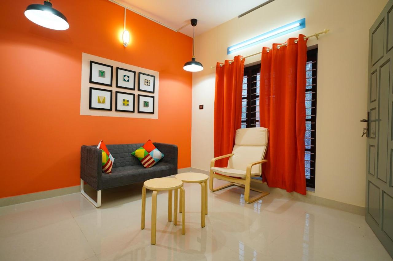 Hotel O Majestic Stays Kazhakuttam Exterior photo
