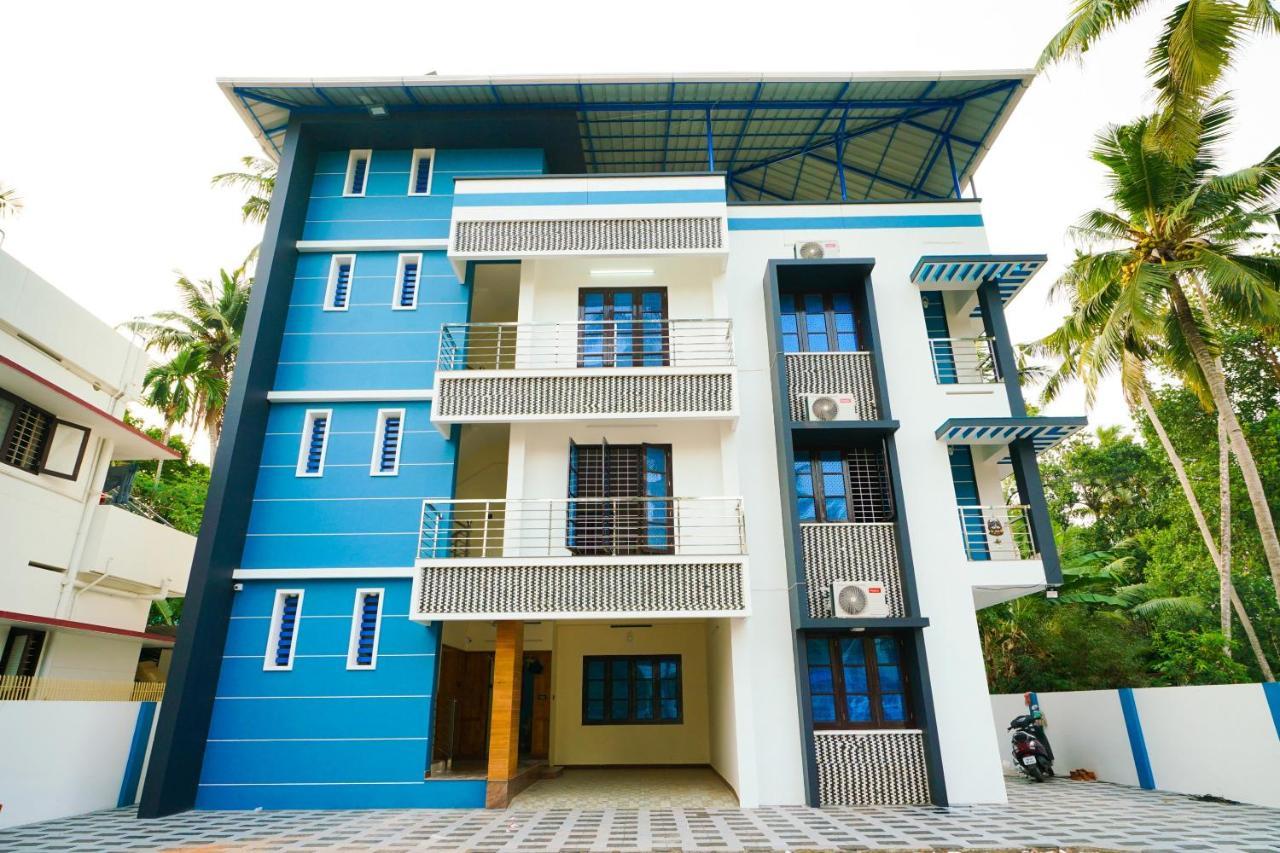 Hotel O Majestic Stays Kazhakuttam Exterior photo
