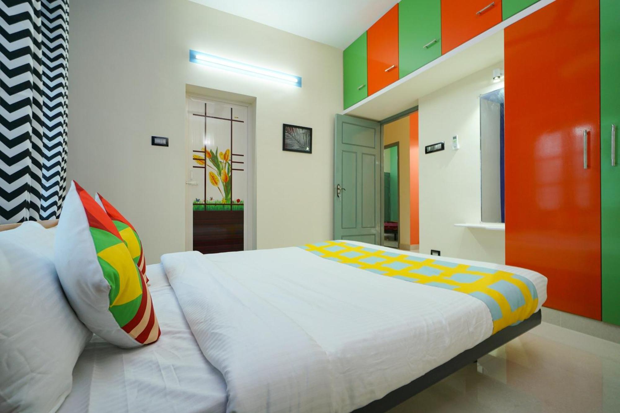 Hotel O Majestic Stays Kazhakuttam Exterior photo