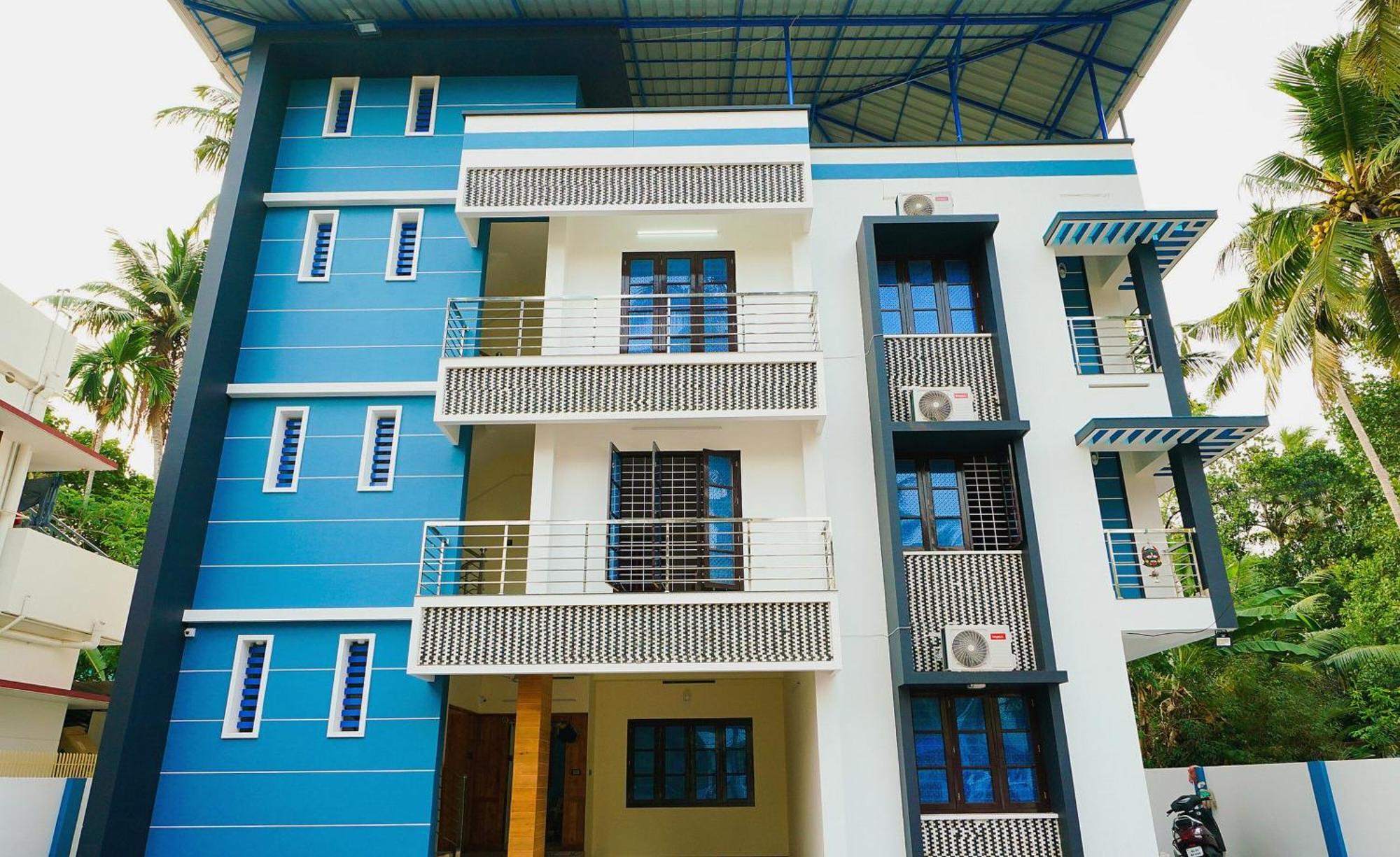 Hotel O Majestic Stays Kazhakuttam Exterior photo